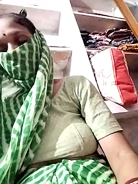 Soniy-Maax online show from March 2026 04:18:01 PM