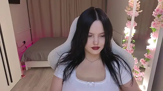 Snapshot of Betty__Davvis chatting on November 2025 01:32:02 PM Betty Davvis online show from November 2025 01:32:02 PM