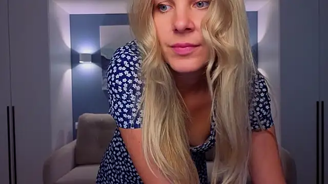 Snapshot of MelanieBennett chatting on July 2026 10:21:02 AM MelanieBennett online show from July 2026 10:21:02 AM