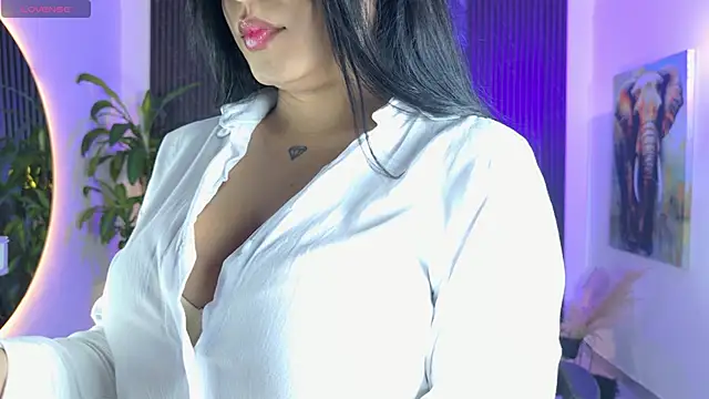 Snapshot of Lenna_s chatting on February 2026 03:43:01 AM Lenna s online show from February 2026 03:43:01 AM