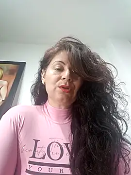 lunadicty online show from February 2025 10:53:01 PM