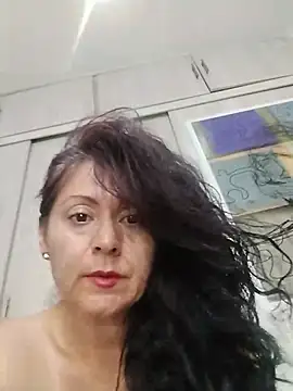 lunadicty online show from May 2026 10:50:03 PM
