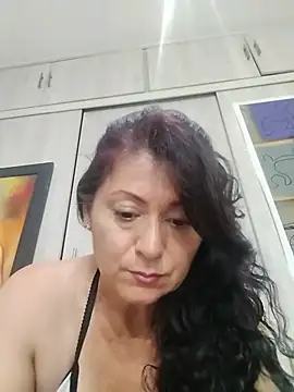 lunadicty online show from May 2026 11:34:01 PM