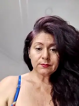 lunadicty online show from May 2026 07:37:02 PM