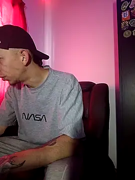 Snapshot of Chris__Jones chatting on September 2025 07:03:02 PM Chris Jones online show from September 2025 07:03:02 PM