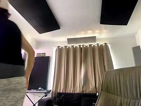 Snapshot of bigrosa21cm chatting on December 2025 08:05:02 PM bigrosa21cm online show from December 2025 08:05:02 PM