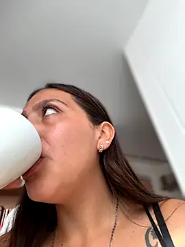 MELODY  06 online show from September 2025 12:42:02 PM