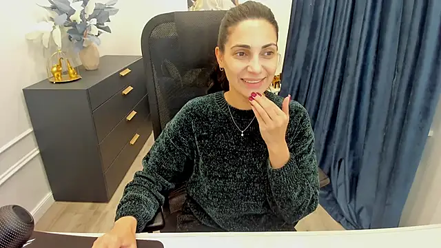 Snapshot of AllaYerty chatting on November 2025 11:54:01 AM AllaYerty online show from November 2025 11:54:01 AM