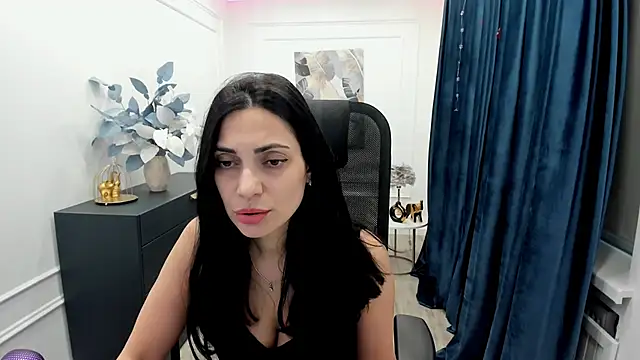 Snapshot of AllaYerty chatting on November 2025 11:36:02 AM AllaYerty online show from November 2025 11:36:02 AM