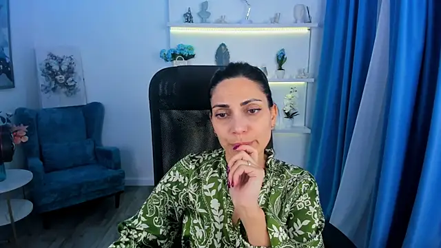 Snapshot of AllaYerty chatting on November 2025 11:42:02 AM AllaYerty online show from November 2025 11:42:02 AM