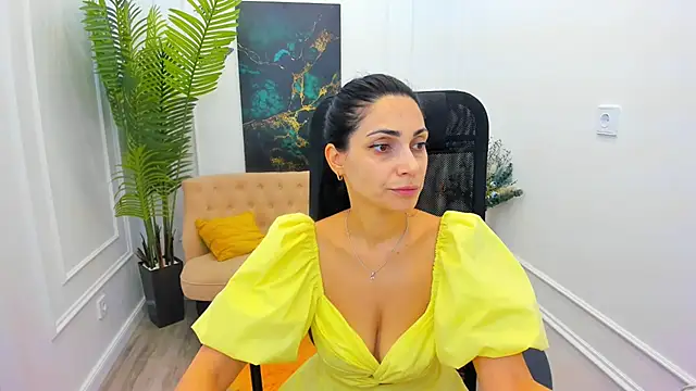 Snapshot of AllaYerty chatting on November 2025 11:31:02 AM AllaYerty online show from November 2025 11:31:02 AM