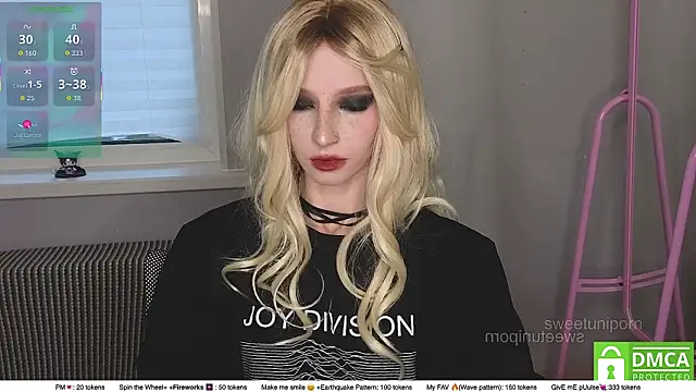 Snapshot of sweetuniporn chatting on October 2025 07:38:02 AM sweetuniporn online show from October 2025 07:38:02 AM