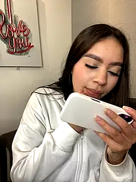 Snapshot of Cristina_pinkk chatting on November 2025 02:56:02 AM Cristina pinkk online show from November 2025 02:56:02 AM