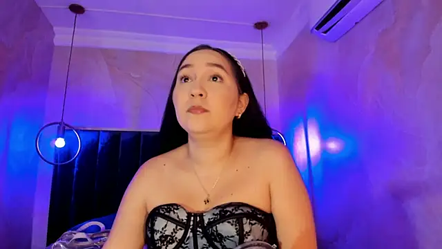 Snapshot of AlissaJoness chatting on December 2025 12:32:01 PM AlissaJoness online show from December 2025 12:32:01 PM