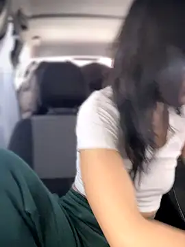 MeekyRich online show from November 2025 04:02:02 AM