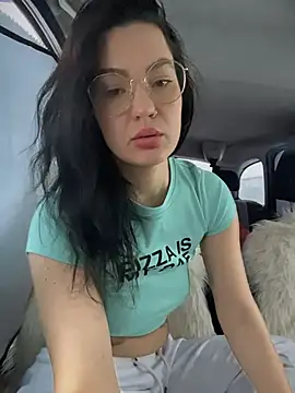 MeekyRich online show from December 2025 03:22:02 AM