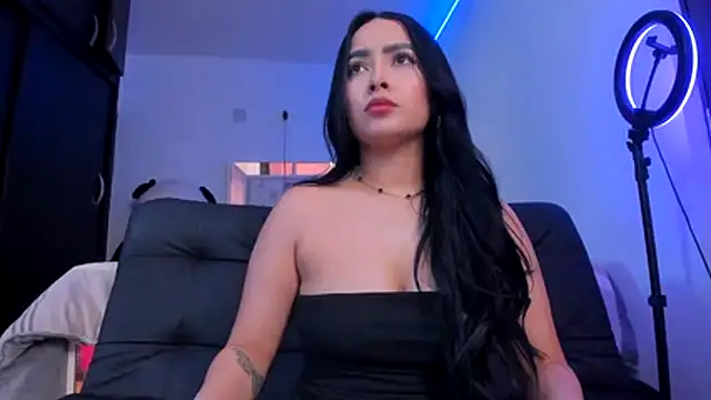 Bella  hamilton online show from February 2026 01:55:01 AM