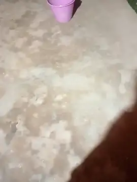 Snapshot of luuiss12 chatting on October 2025 08:00:02 AM luuiss12 online show from October 2025 08:00:02 AM