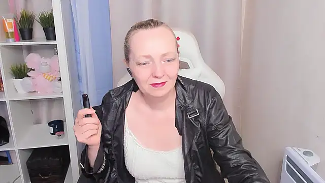 Karen Villis online show from February 2026 10:01:02 AM