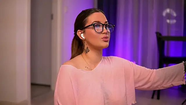 AryaDeluna online show from November 2025 07:26:02 PM