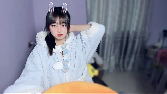 yuki3366 online show from November 2025 05:31:01 AM