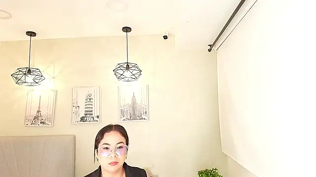 Snapshot of _Victoria_Collins chatting on November 2025 10:59:01 AM Victoria Collins online show from November 2025 10:59:01 AM