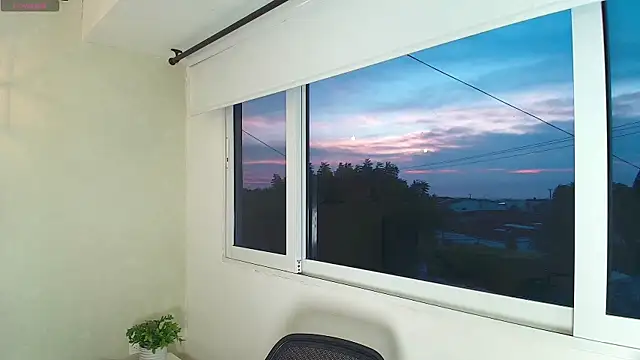 Snapshot of _Victoria_Collins chatting on November 2025 10:59:01 AM Victoria Collins online show from November 2025 10:59:01 AM