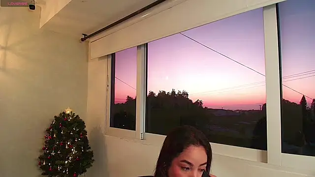 Snapshot of _Victoria_Collins chatting on November 2025 10:50:02 AM Victoria Collins online show from November 2025 10:50:02 AM