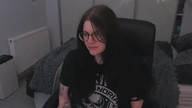 GothSuccubusBabe online show from June 2026 10:59:01 PM