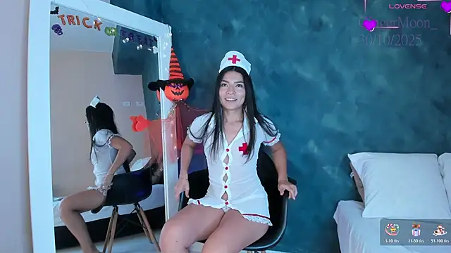 Snapshot of GingerMoon_ chatting on October 2025 05:57:02 PM GingerMoon online show from October 2025 05:57:02 PM