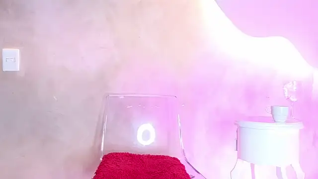 GingerMoon  online show from April 2026 04:07:01 PM