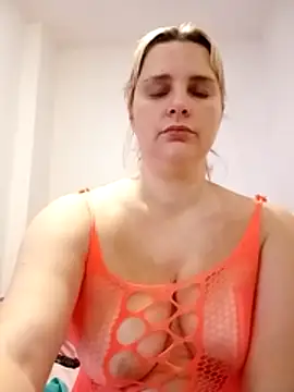 Snapshot of JessicaItalia chatting on November 2025 10:12:02 AM JessicaItalia online show from November 2025 10:12:02 AM