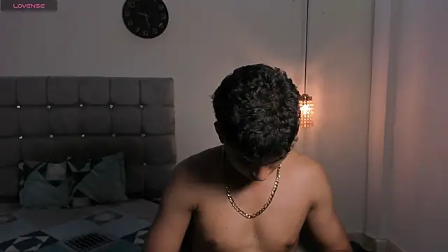 Santy Stump online show from November 2025 09:47:02 PM