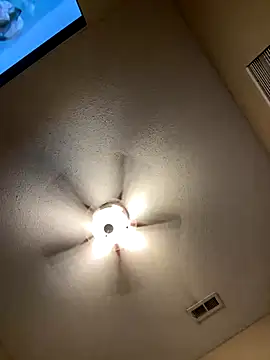 Snapshot of El_matatan_XD123 chatting on September 2025 05:51:02 AM El matatan XD123 online show from September 2025 05:51:02 AM