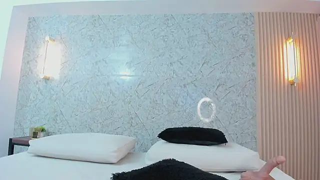 Antonella west online show from October 2025 08:49:01 PM