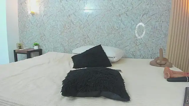 Antonella west online show from April 2026 08:31:02 PM