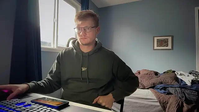 lustylyndon online show from May 2026 12:57:02 PM