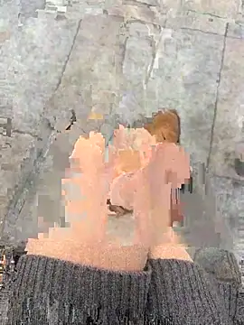 xiaoyuan01 online show from October 2025 04:49:01 AM