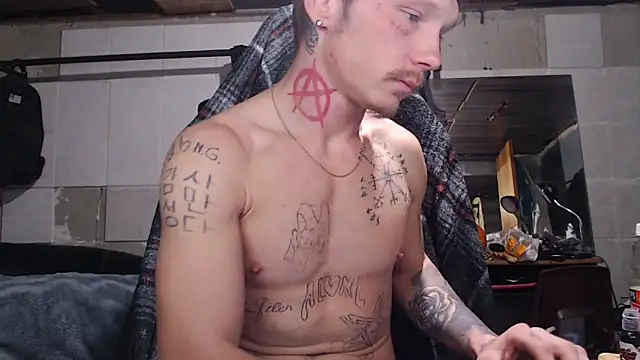 Snapshot of mastertrap chatting on December 2025 10:48:02 PM mastertrap online show from December 2025 10:48:02 PM