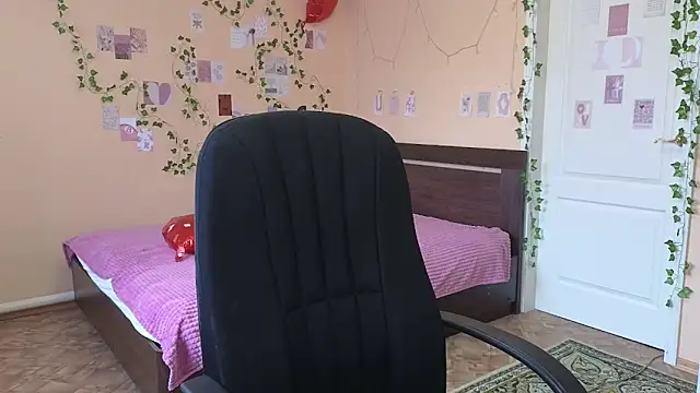 Ronda Roni online show from April 2026 05:13:01 AM