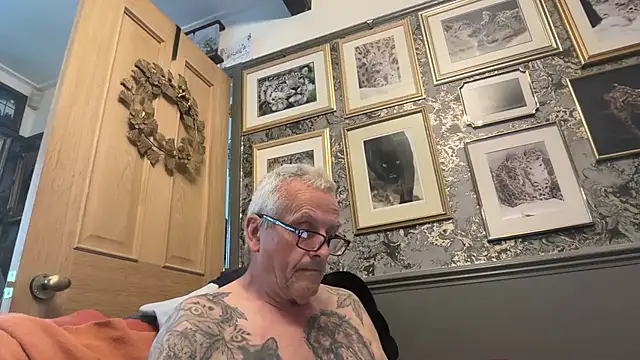 Snapshot of poggles chatting on July 2026 05:23:02 AM poggles online show from July 2026 05:23:02 AM