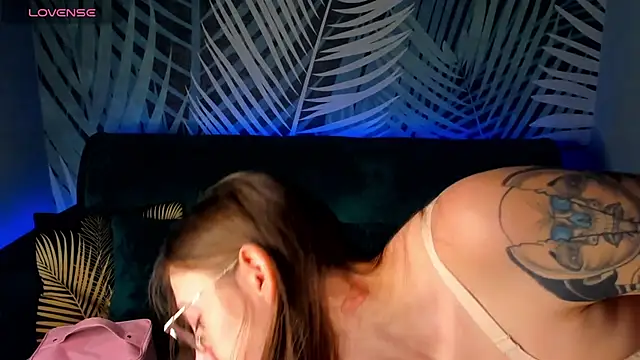 ChristyCrayme online show from November 2025 10:19:01 PM