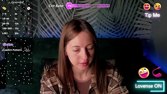 Snapshot of ChristyCrayme chatting on May 2026 10:07:01 PM ChristyCrayme online show from May 2026 10:07:01 PM