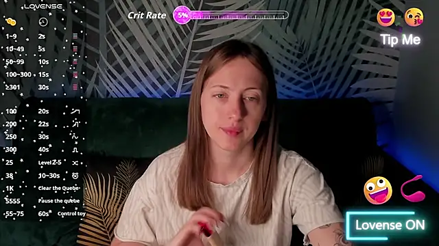 Snapshot of ChristyCrayme chatting on May 2026 10:07:01 PM ChristyCrayme online show from May 2026 10:07:01 PM