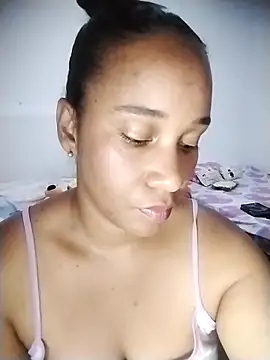 Snapshot of EbonyHorrny chatting on October 2025 03:09:02 AM EbonyHorrny online show from October 2025 03:09:02 AM