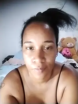 Snapshot of EbonyHorrny chatting on November 2025 01:27:01 AM EbonyHorrny online show from November 2025 01:27:01 AM