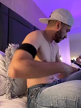 Snapshot of AxelThompson_ chatting on September 2025 11:23:01 AM AxelThompson online show from September 2025 11:23:01 AM