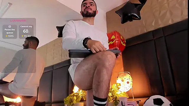 Snapshot of AxelThompson_ chatting on October 2025 11:31:01 AM AxelThompson online show from October 2025 11:31:01 AM