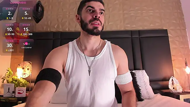 Snapshot of AxelThompson_ chatting on October 2025 12:39:02 PM AxelThompson online show from October 2025 12:39:02 PM