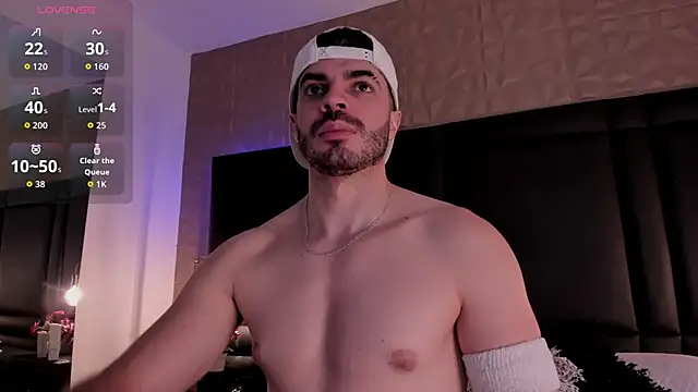 Snapshot of AxelThompson_ chatting on November 2025 11:43:02 AM AxelThompson online show from November 2025 11:43:02 AM